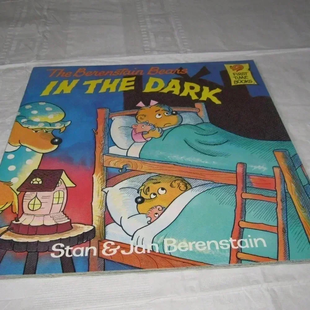 The Berenstain Bears IN THE DARK Color Illustrated Paperback Learning Read Book